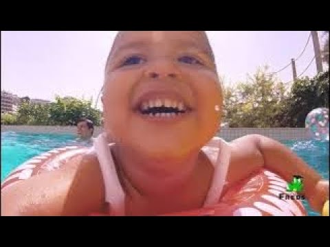 Schwimmflügel & Schwimmhilfen, Spielzeugring, Rot – Produktvideo: zeigt das Produkt in Anwendung