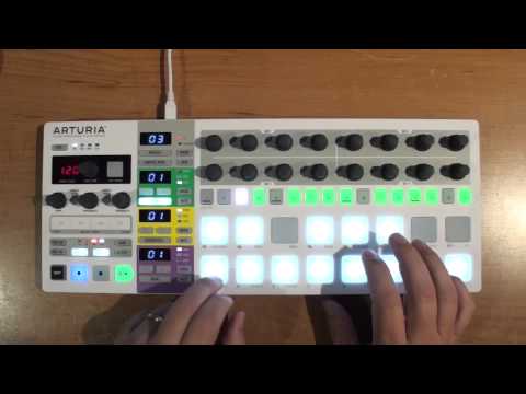 Arturia - Beatstep Pro | MIDI & CV Sequencers | Sequencers 