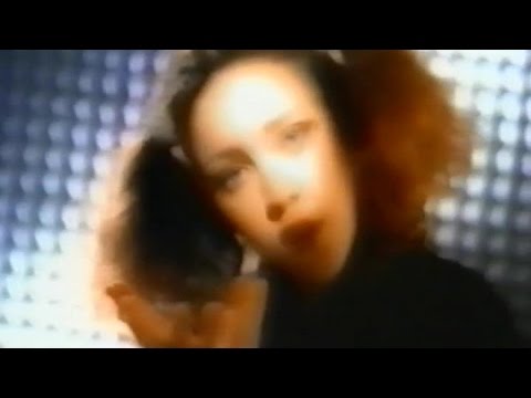 Herz An Herz Interpretin Blumchen Kundigt Ihr Comeback An